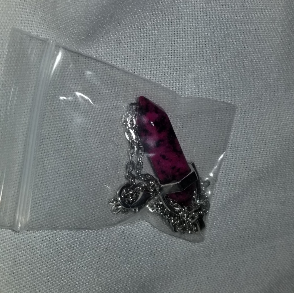 Stone Necklace With Metal Chain - Picture 2 of 13